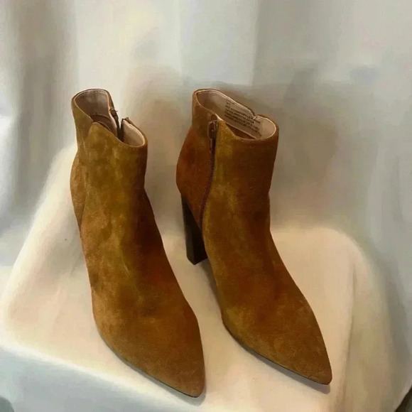 Saks Fifth Avenue Shoes - Saks  Fifth Avenue Camel Suede Side Zip Boot 7m